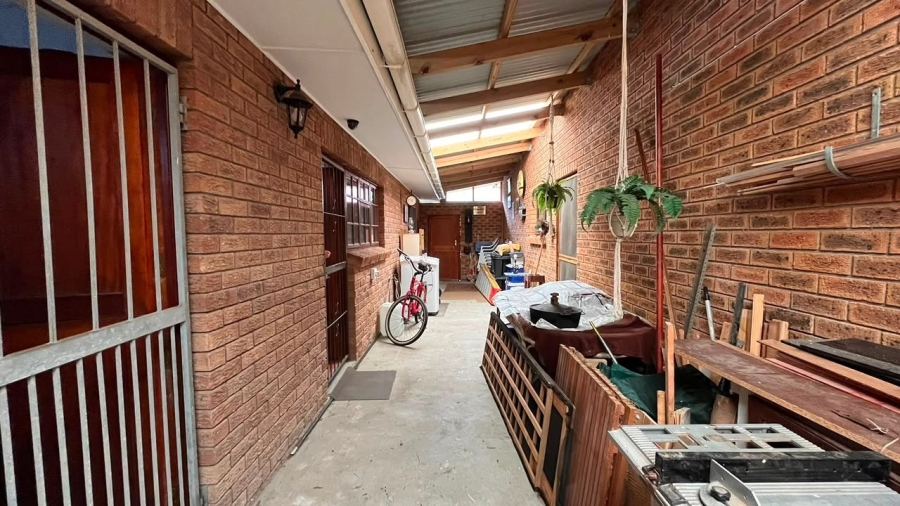 4 Bedroom Property for Sale in Kleinmond Western Cape